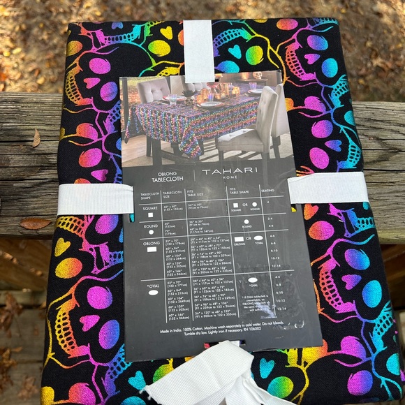 Tahari Black Skeleton Halloween Neon Cloth Tablecloth 60x84 NWT - Picture 5 of 7